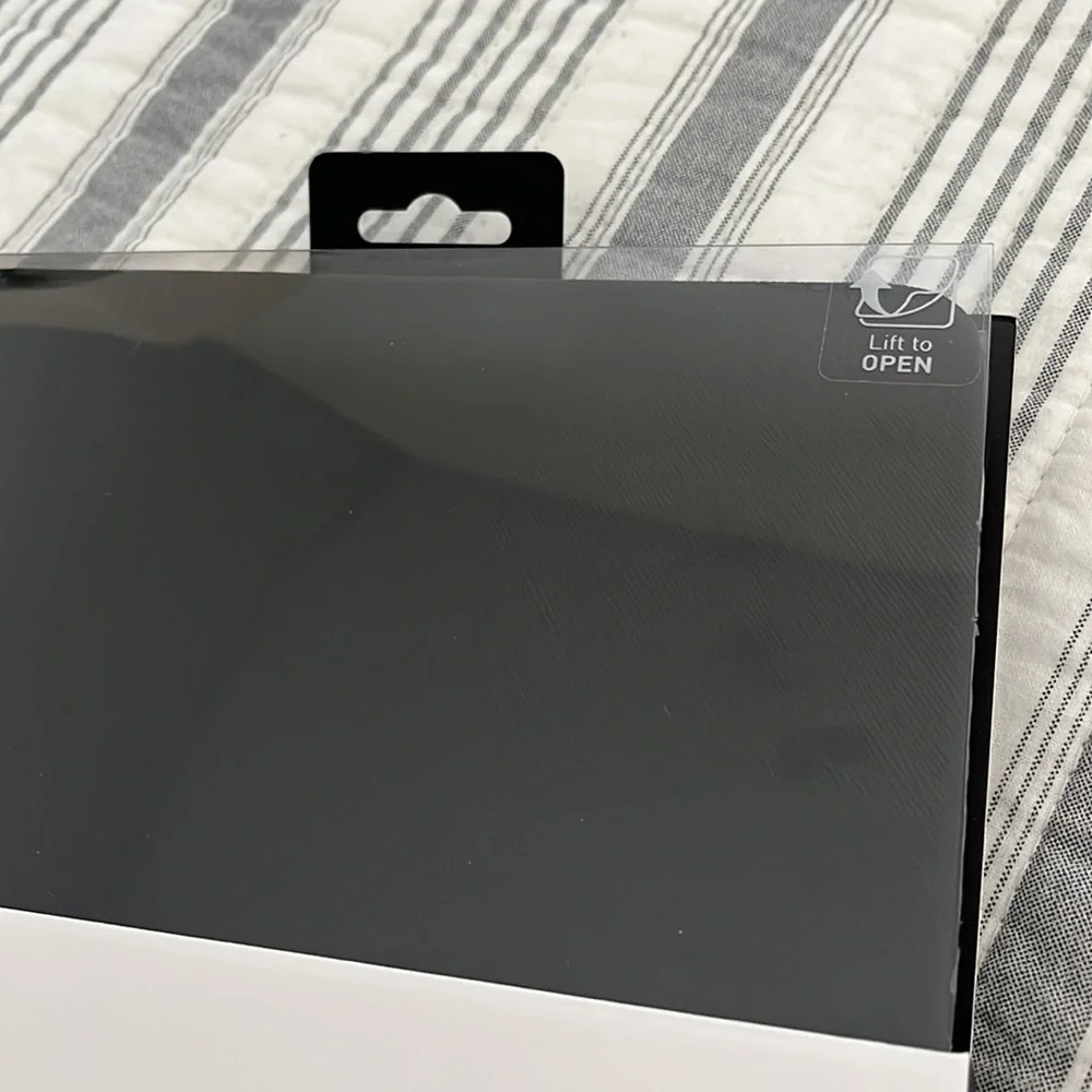 Brand-new prestige-folio iPad case